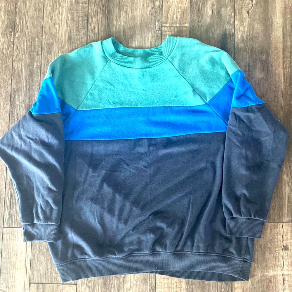 American Eagle oversized crew sweatshirt